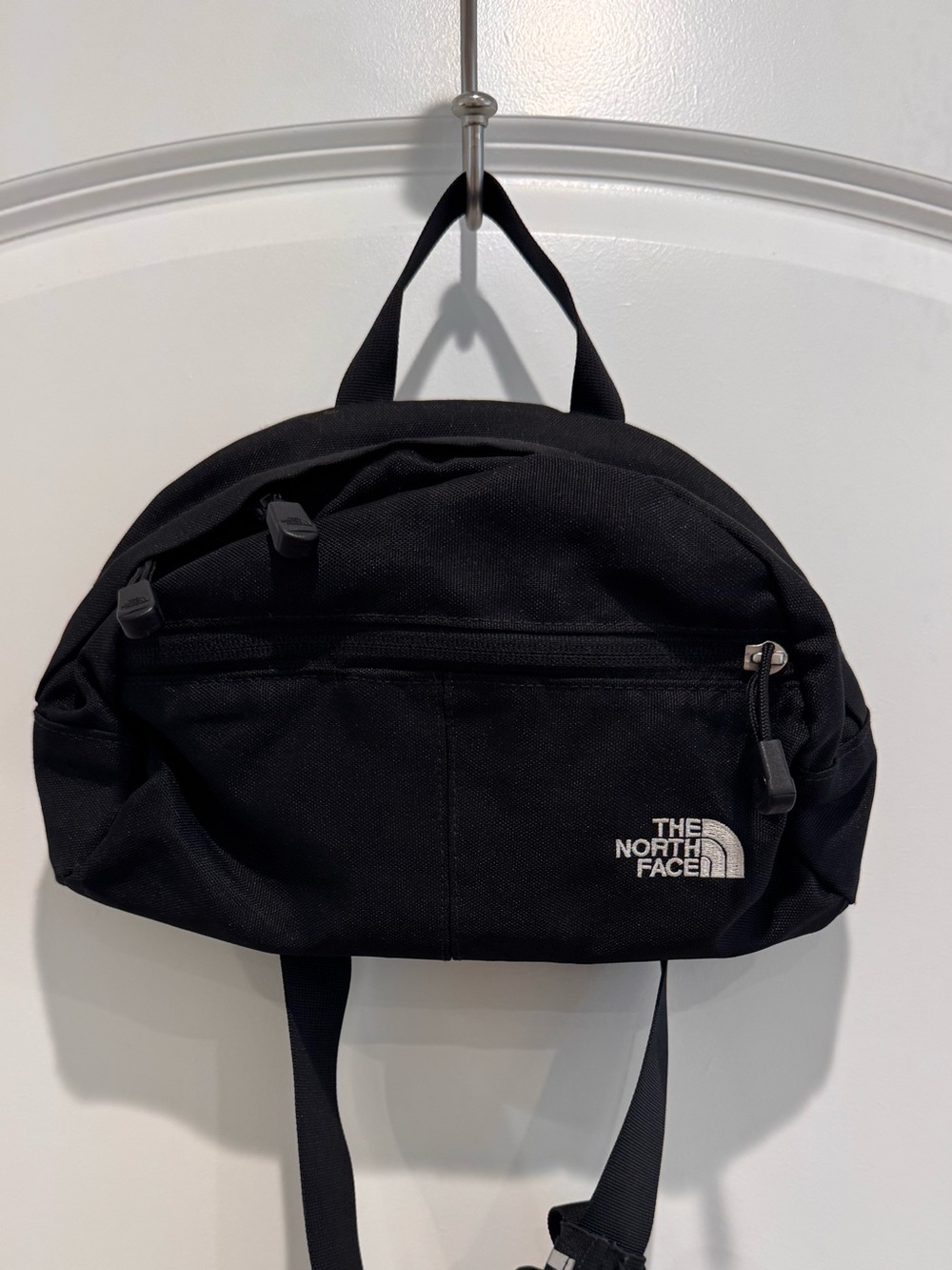 The North Face Black Waist Fanny Pack Sling Bag pockets adjustable strap